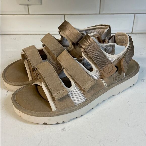 UGG Goldencoast Multis-trap Sandal \'Sand\' Tan Sandals Mens 10 1153095